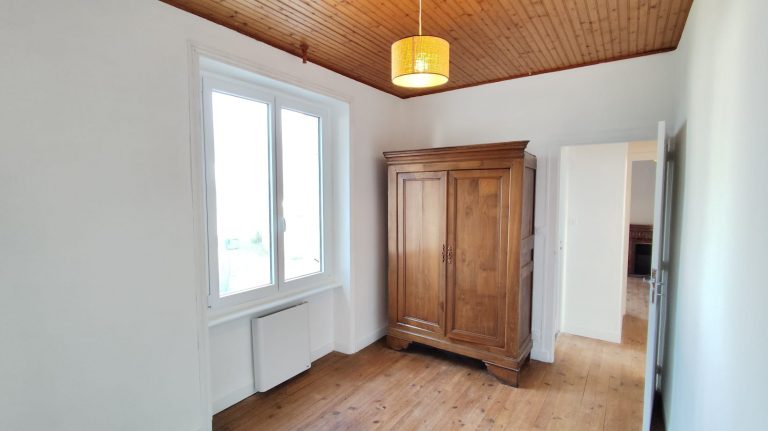 À Vendre – Maison rénovée au cœur de Plévin (22340)